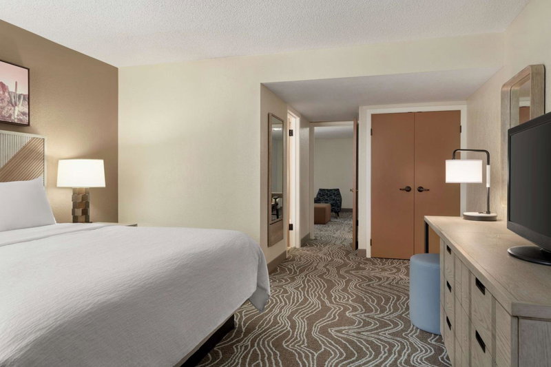 Embassy Suites by Hilton Phoenix Tempe, Tempe, United States