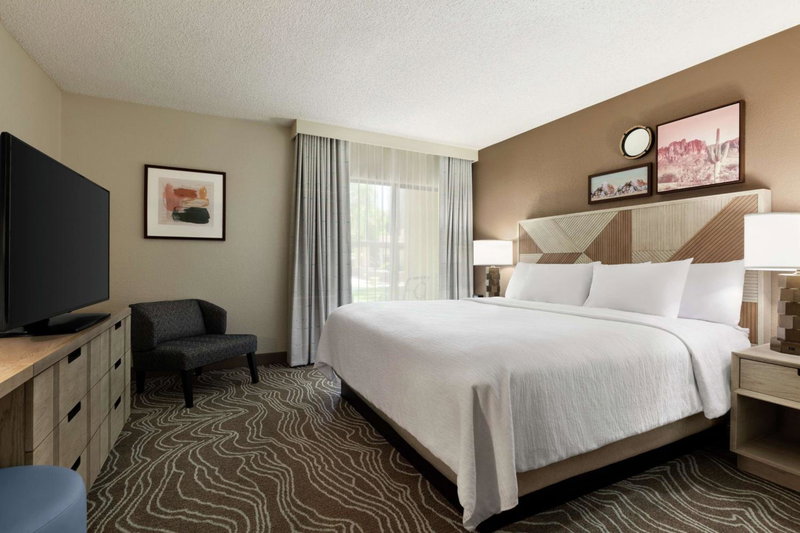 Embassy Suites by Hilton Phoenix Tempe, Tempe, United States