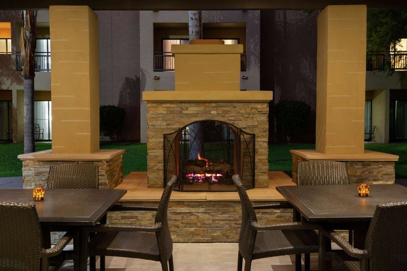 Embassy Suites by Hilton Phoenix Tempe, Tempe, United States