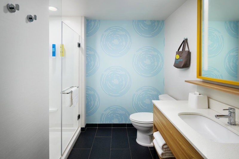 Tru By Hilton Charleston Airport, Charleston, United States