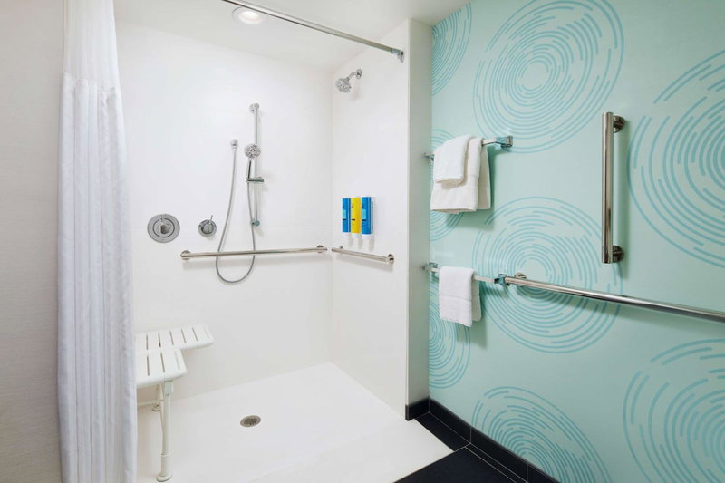 Tru By Hilton Charleston Airport, Charleston, United States