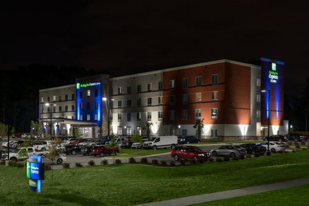 Holiday Inn Express & Suites - Charlotte Airport by IHG, Charlotte, United States
