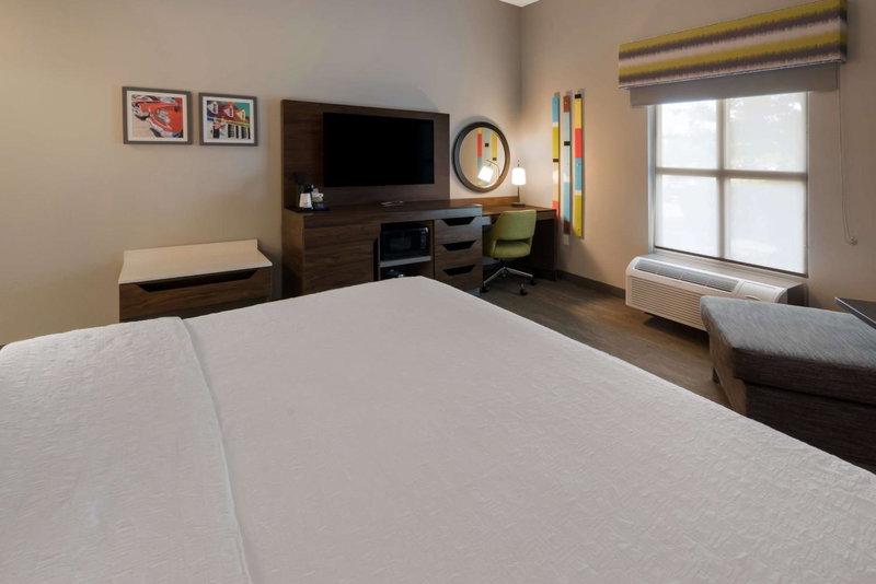 Hampton Inn and Suites Fredericksburg, Fredericksburg, United States