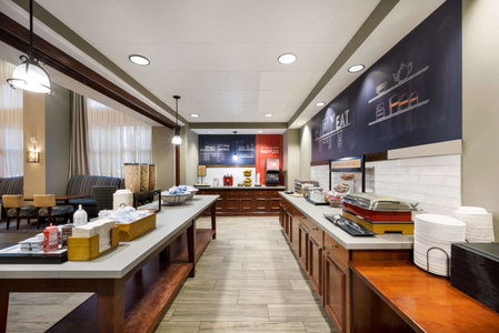 Hampton Inn and Suites Fredericksburg, Fredericksburg, United States