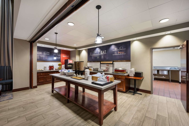 Hampton Inn and Suites Fredericksburg, Fredericksburg, United States
