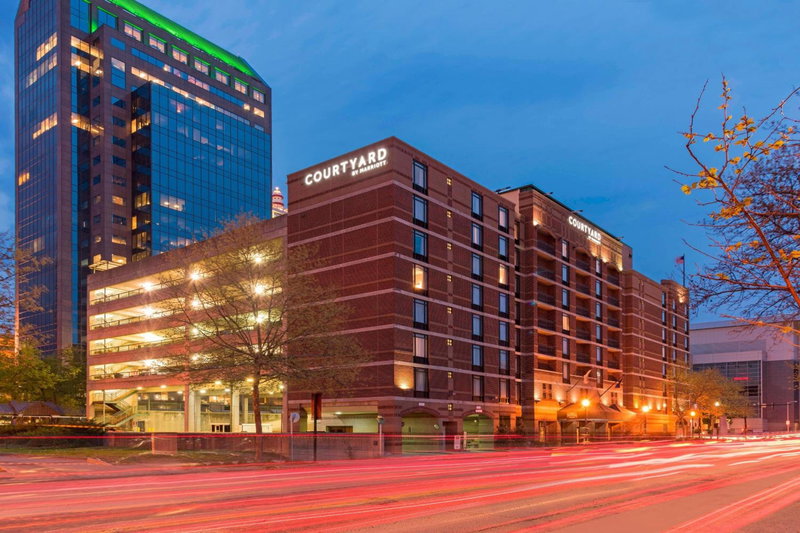 Courtyard by Marriott Louisville Downtown, Louisville, United States