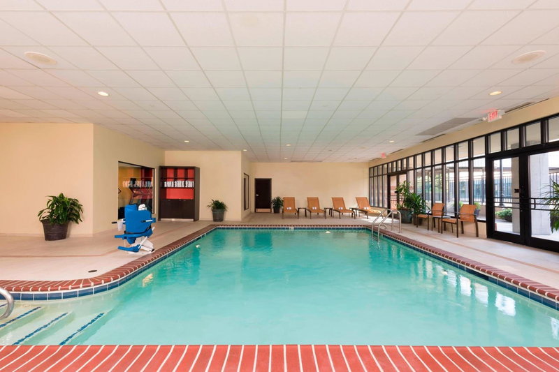 Courtyard by Marriott Louisville Downtown, Louisville, United States