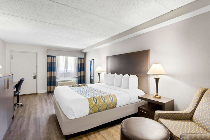 Best Western Naperville Inn, Naperville, United States