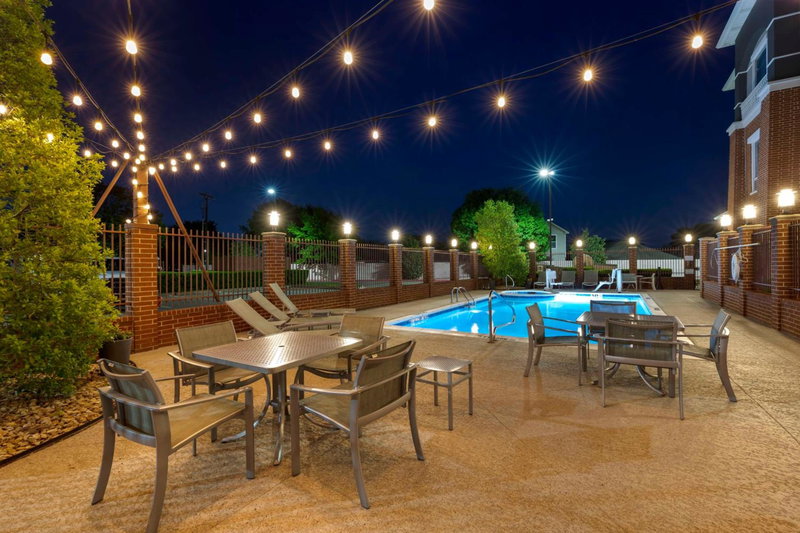 Best Western Plus Duncanville Dallas, Duncanville, United States