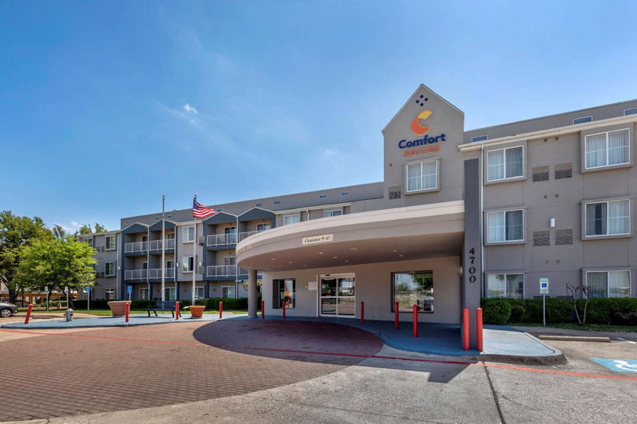Comfort Suites DFW Airport, Irving, United States
