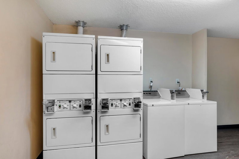 Comfort Suites DFW Airport, Irving, United States