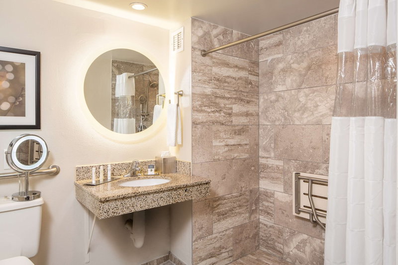 DoubleTree by Hilton Hotel Laurel, Laurel, United States