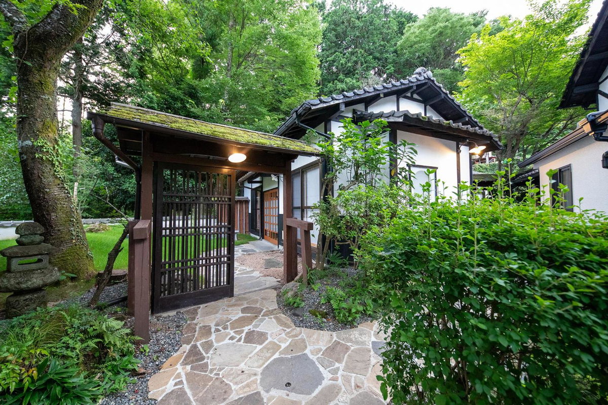 Hotel · Bessou Konjakuan, Yufu