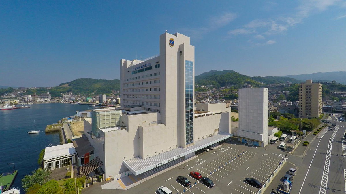 Clayton Bay Hotel, Япония