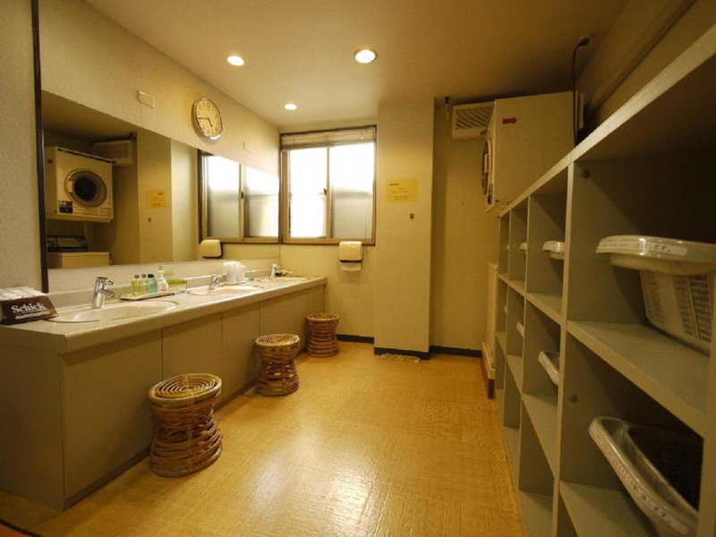 Hotel Route-Inn Kamisuwa, Suwa, Japan