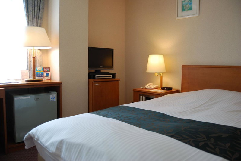 Kobe City Gardens Hotel (Formally Hotel Kobe Shishuen), Kobe, Japan