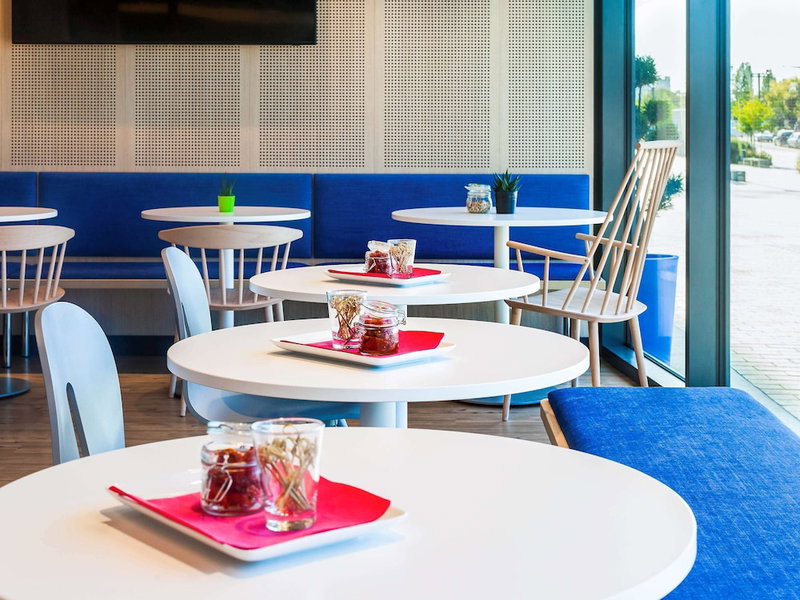 Ibis Styles Mulhouse Centre Gare, Mulhouse, France