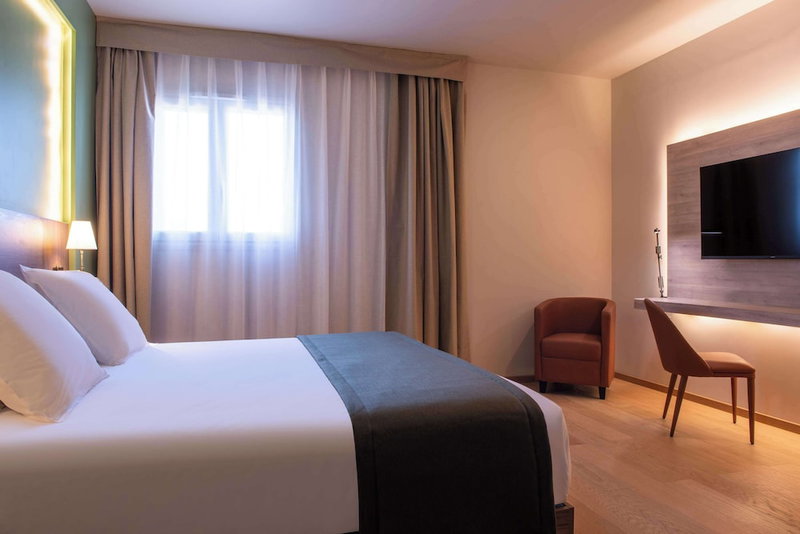 Golden Tulip Dieppe, Saint-Aubin-sur-Scie, France