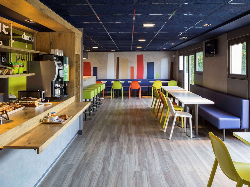 ibis budget Versailles Chateau Saint Cyr, Saint-Cyr-l'Ecole, France