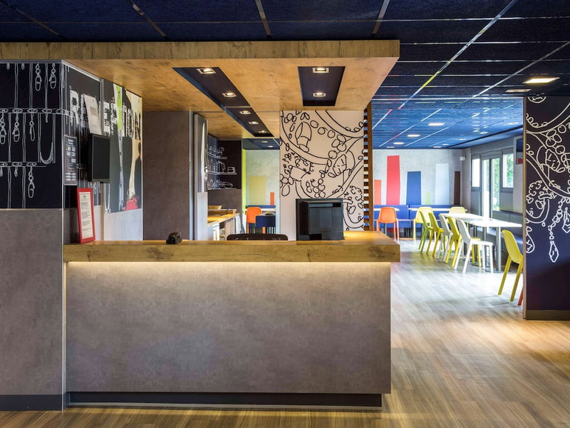 ibis budget Versailles Chateau Saint Cyr, Saint-Cyr-l'Ecole, France