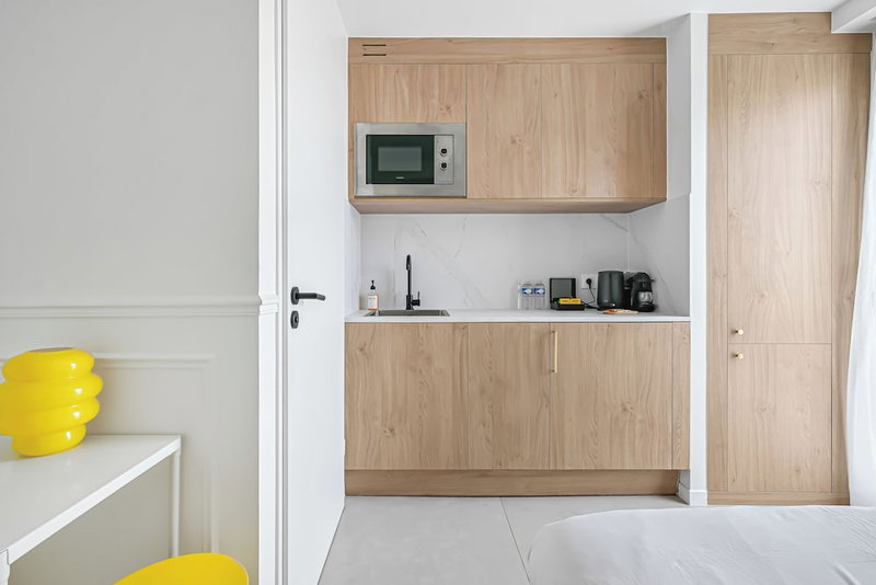 JIJI Suites, Combs-la-Ville, France
