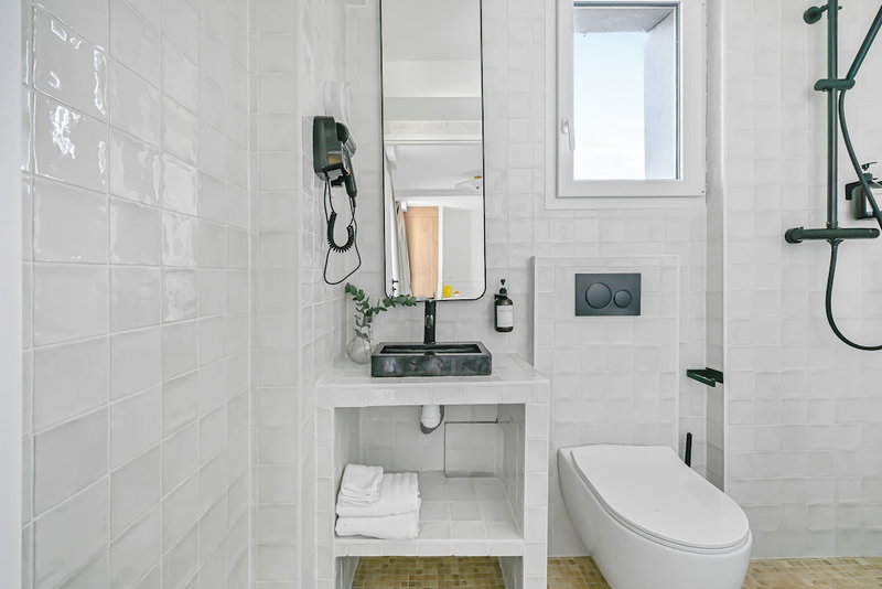 JIJI Suites, Combs-la-Ville, France