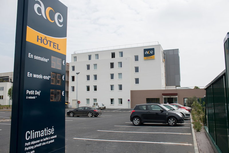 ACE Hôtel Caen Nord Mémorial, Saint-Contest, France