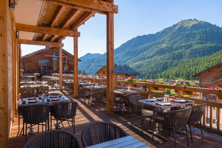 Le Chalet Blanc Hôtel & Spa, Montgenèvre, France