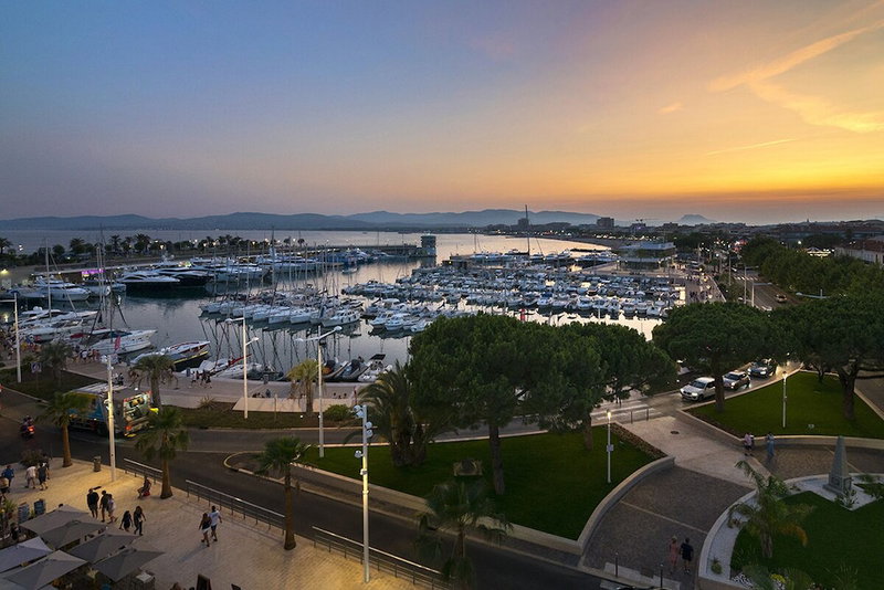 Hôtel Restaurant Le Touring, Saint-Raphael, France