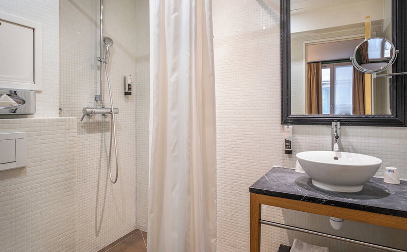 Appart Hotel Avalon, Paris, France
