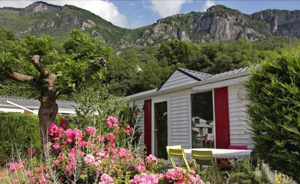 Hotel · Ecovillage Le Soleil du Pibeste, Agos-Vidalos