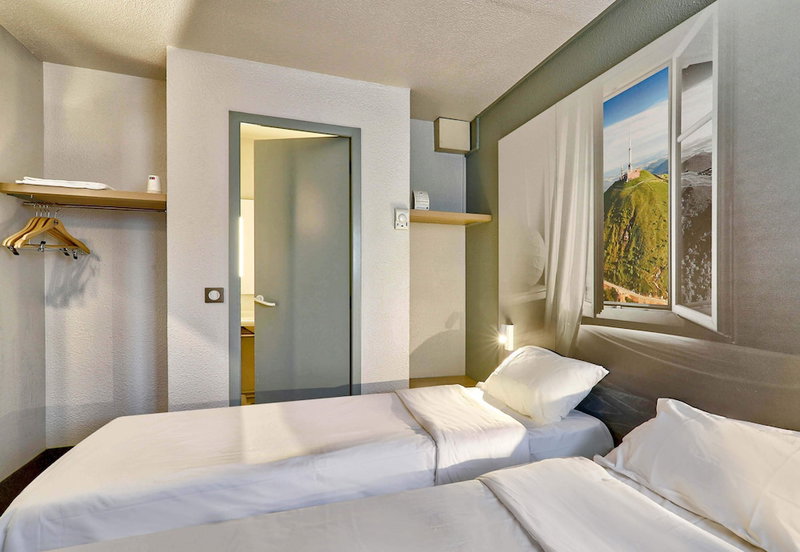 B&B HOTEL Clermont-Ferrand Le Brézet Aéroport, Clermont-Ferrand, France