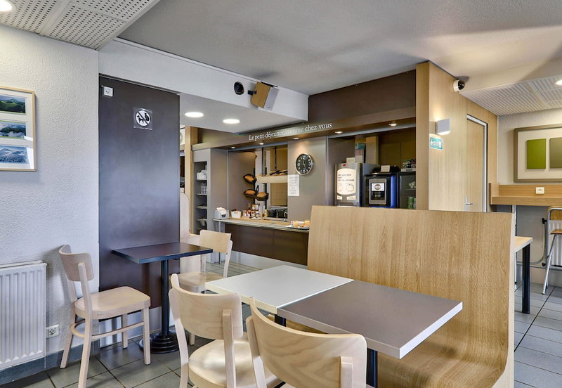 B&B HOTEL Clermont-Ferrand Le Brézet Aéroport, Clermont-Ferrand, France