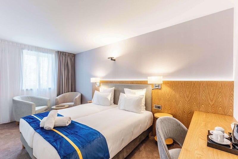 Brit Hotel Privilège Paris - Rosny, Rosny-sous-Bois, France