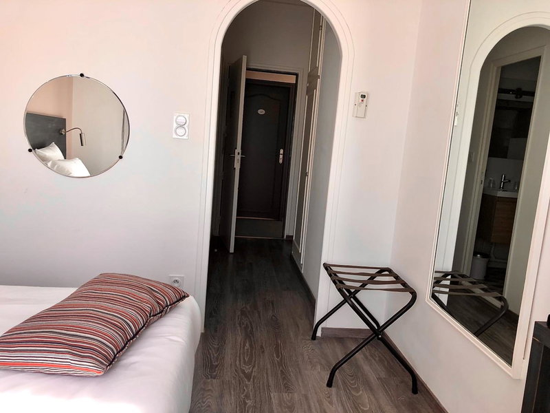 Hotel Saint Louis - Au Coeur des Remparts, Aigues-Mortes, France