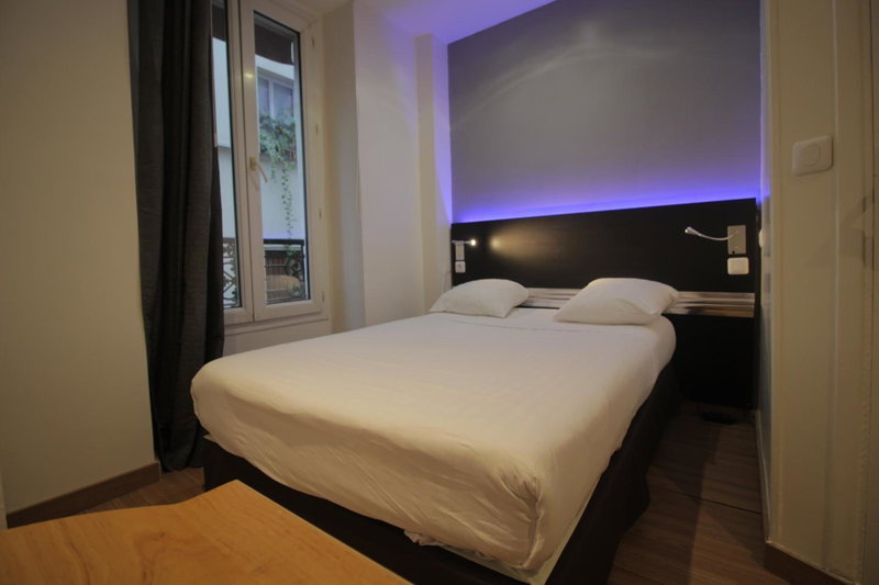 Modern's Hotel, Paris, France