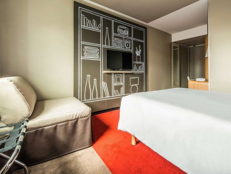 ibis Nanterre la Défense, Nanterre, France