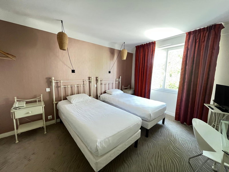 Grand Hôtel Niort Centre, Niort, France
