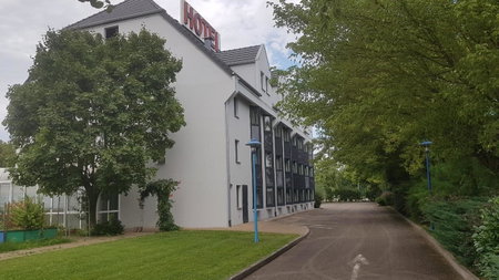 Hotel Restaurant La Tour Romaine - Haguenau - Strasbourg Nord, Schweighouse-sur-Moder, France