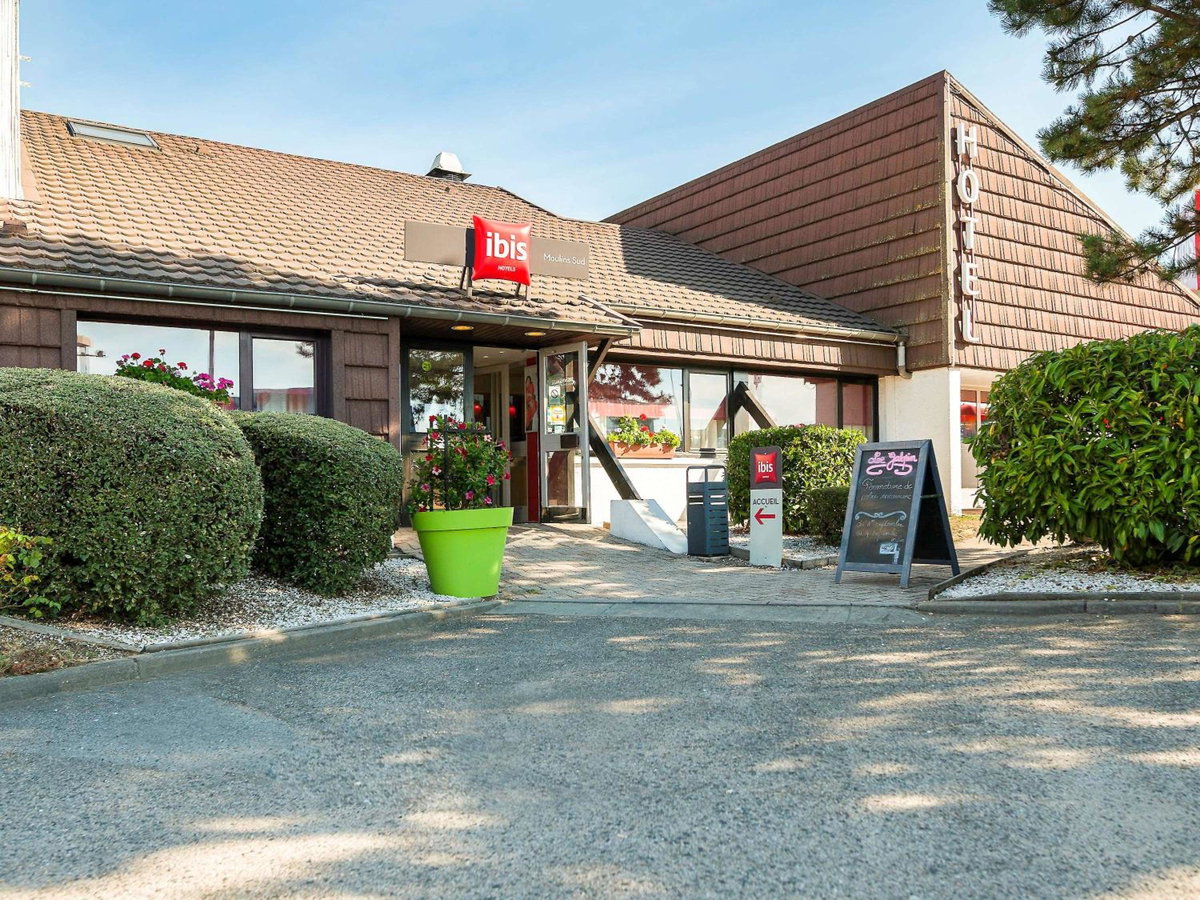 Hotel · ibis Moulins, Moulins
