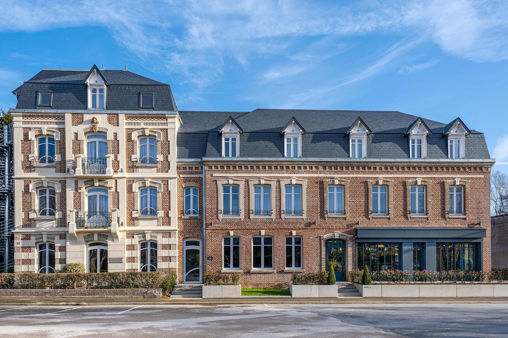Hotel · Mayrena Hotel, Eu