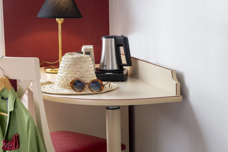 Hotel Fontarabie, Fontenay-le-Comte, France