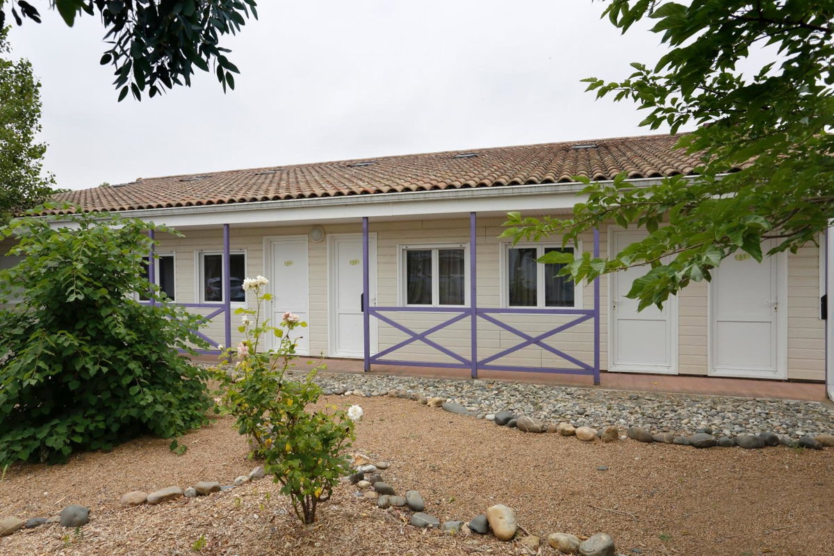 Hotel · Vacancéole - Résid'Price, Merville