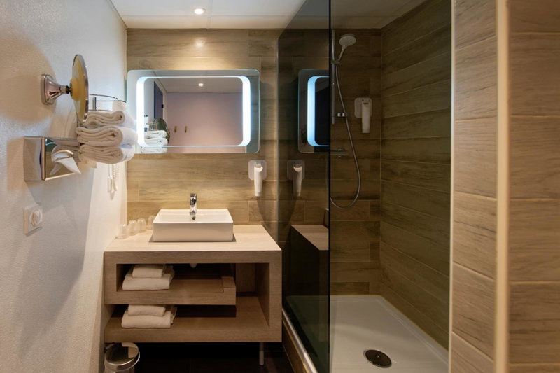 ibis Styles Chalon sur Saône, Chalon-sur-Saône, France