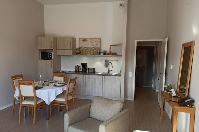 Le Manoir, Perignat-les-Sarlieve, France