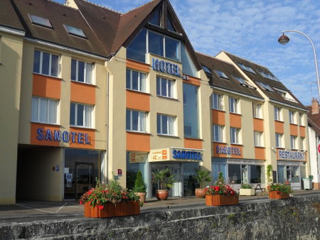 Brit Hotel Confort Gien, Gien, France