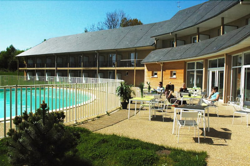 Adonis Honfleur, Equemauville, France
