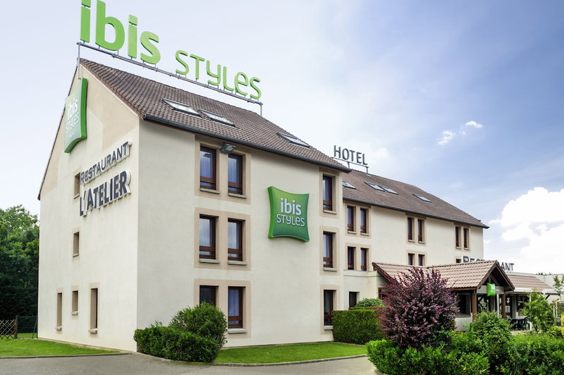 ibis Styles Chartres, Le Coudray, France
