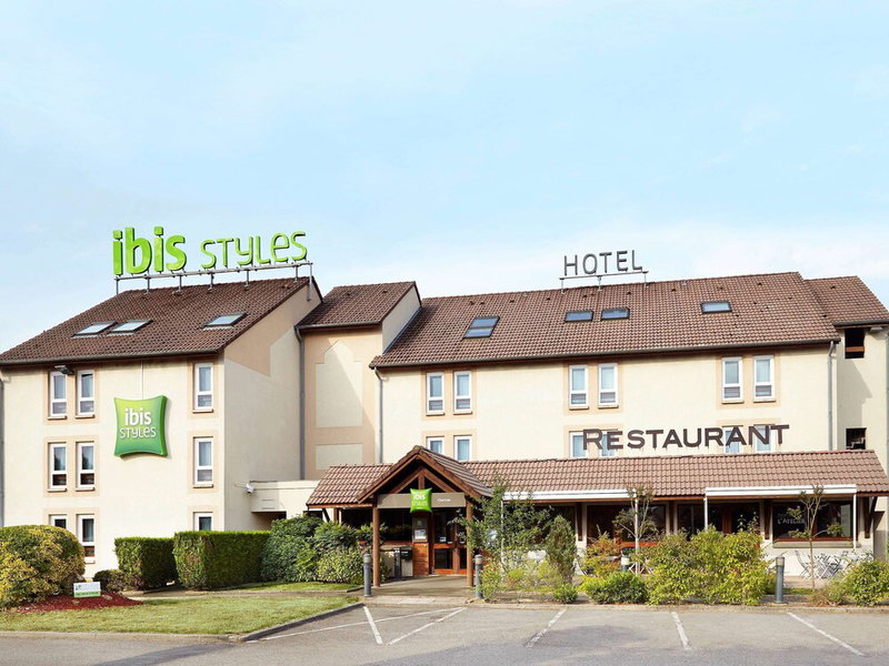 ibis Styles Chartres, Le Coudray, France