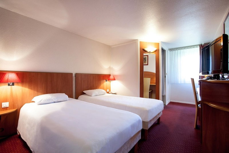 HOTEL INN DESIGN MACON NORD - ex kyriad, Sance, France